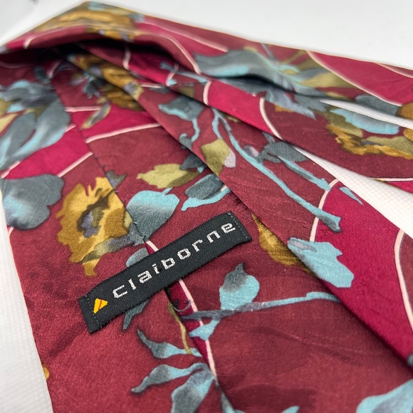 EUC Vintage Claiborne Floral Pattern Tie - Picture 7 of 8